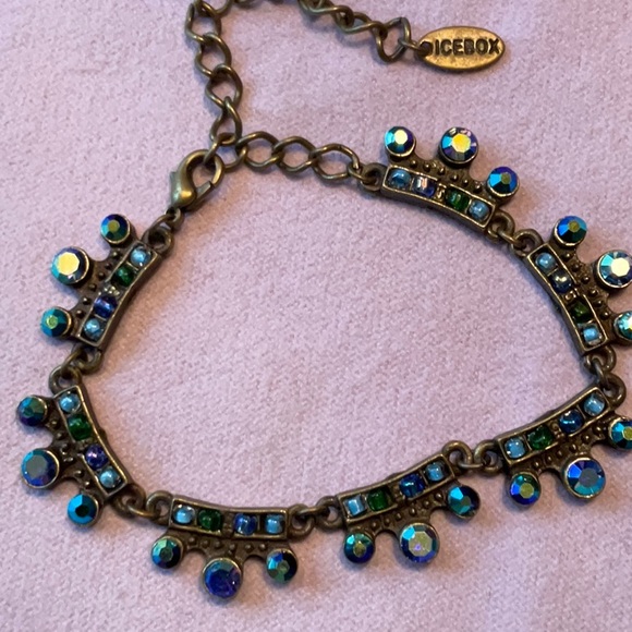 ICEBOX vintage blue crystal bracelet with antique brass finish. - Picture 2 of 5